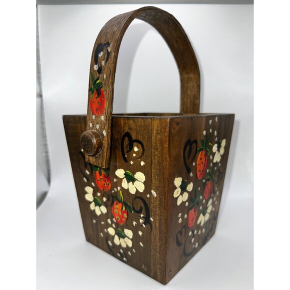 VTG‎ Hand Painted Mini Wooden Basket Painted Flowers & Strawberries Cottagecore - Picture 2 of 13
